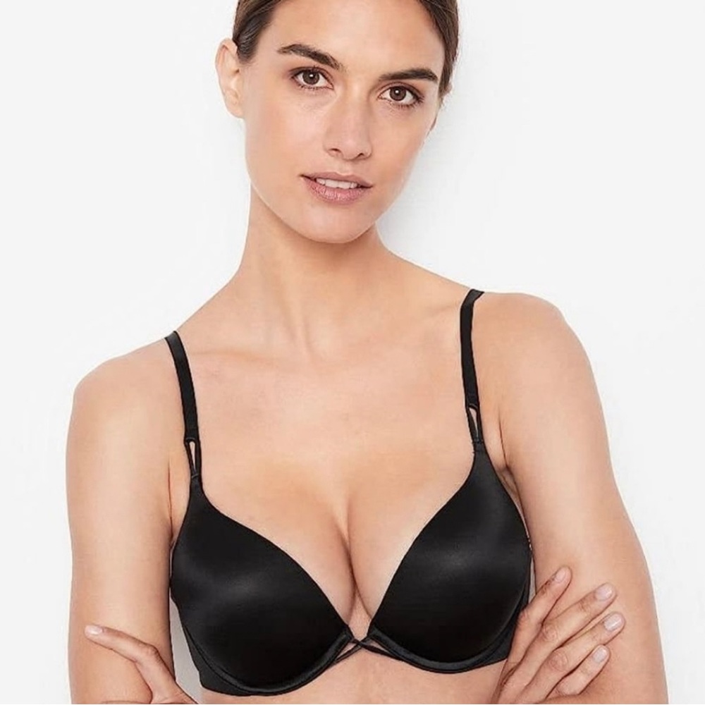 Victoria Secret Bombshell Bra NWOT 34C